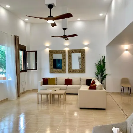 Amplia Vivienda New Para12 Pers A 4 Min Caminando De Playa Con Terraza, Piscina Com, Wifi, Ventiladores De Techo, Lavavajillas Tatil Evi Roquetas de Mar